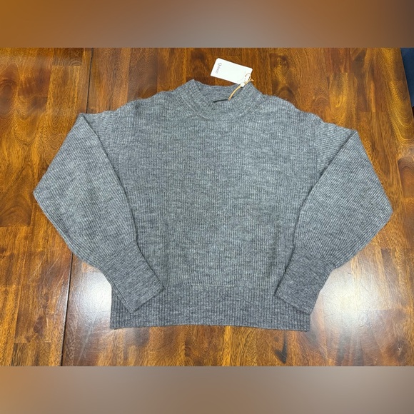 NWT! Quince | Baby Alpaca-Wool Crew | Charcoal | Medium - Picture 2 of 6